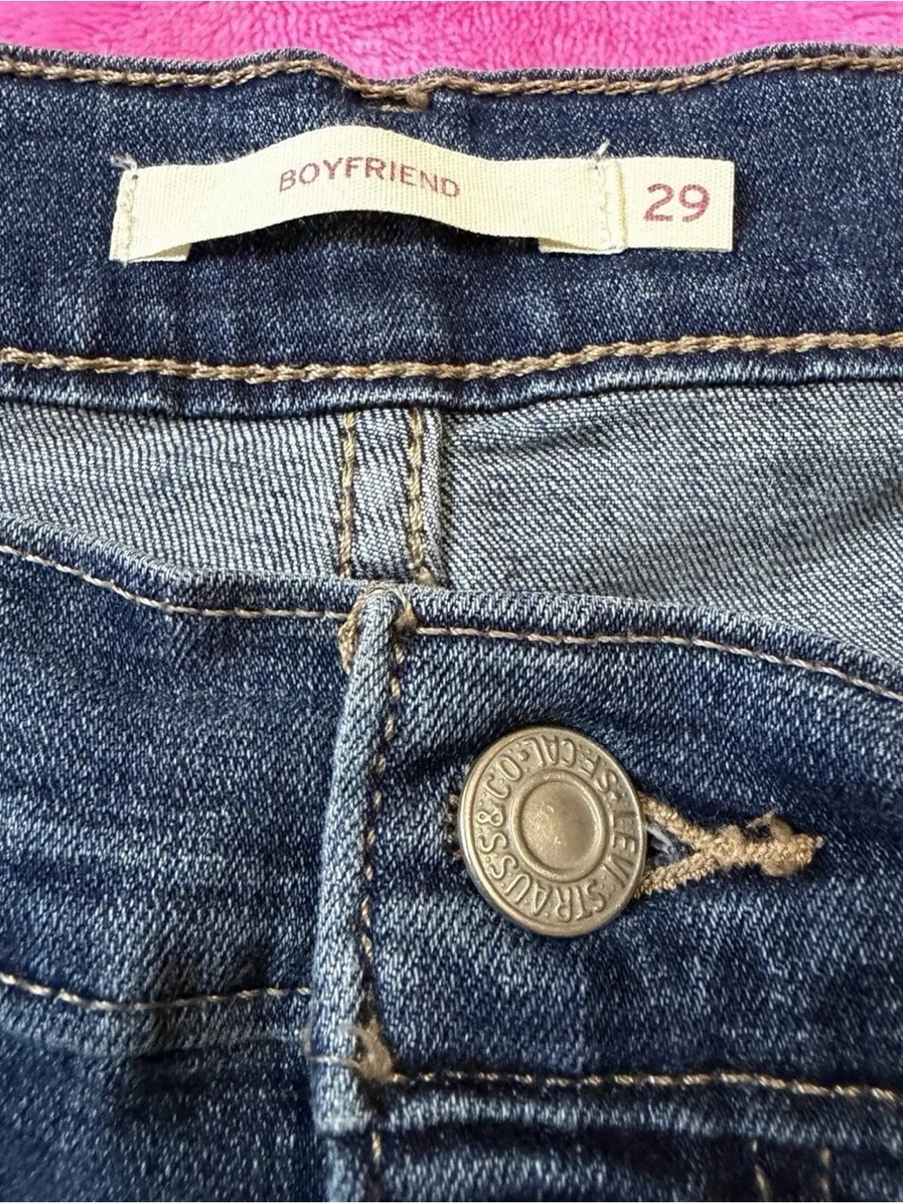 Levi's Dark Blue Boyfriend men’s Jeans size 29 excellent condition